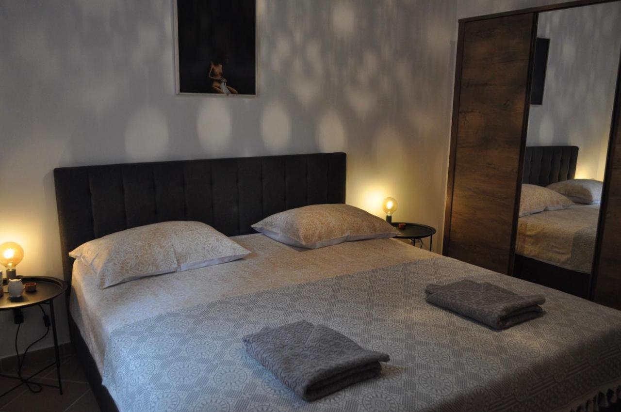 Kamenjak Volme, Cousy House With Pool Banjole Εξωτερικό φωτογραφία