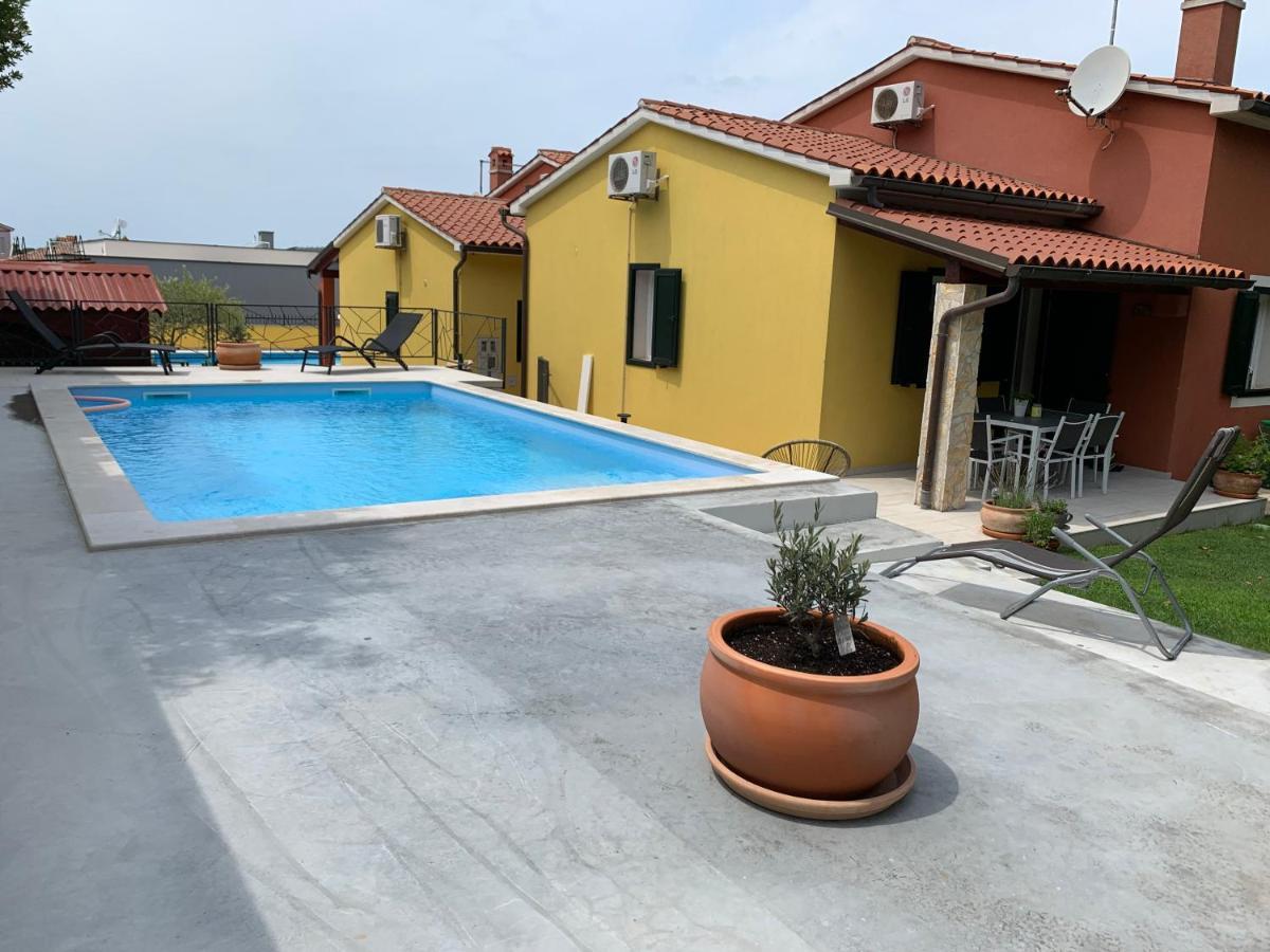 Kamenjak Volme, Cousy House With Pool Banjole Εξωτερικό φωτογραφία