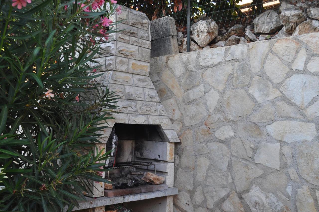 Kamenjak Volme, Cousy House With Pool Banjole Εξωτερικό φωτογραφία