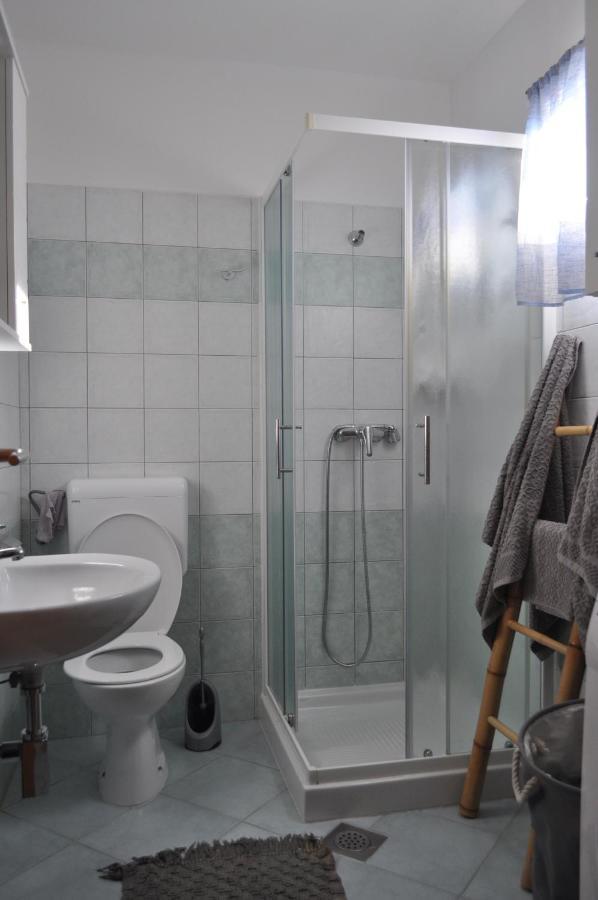 Kamenjak Volme, Cousy House With Pool Banjole Εξωτερικό φωτογραφία